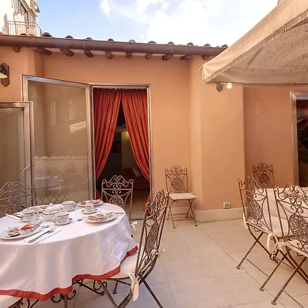 斯巴纳lm套房民宿 4*