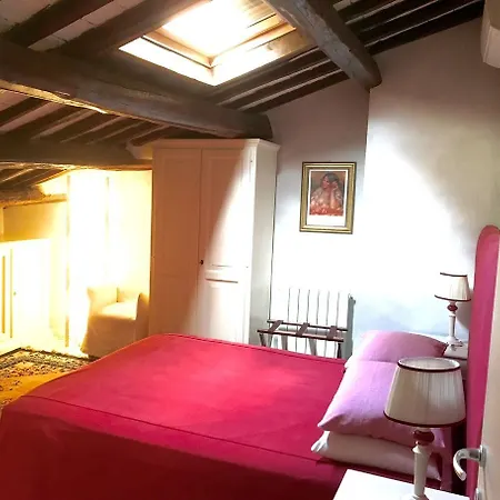 招待所 斯巴纳lm套房民宿 4*