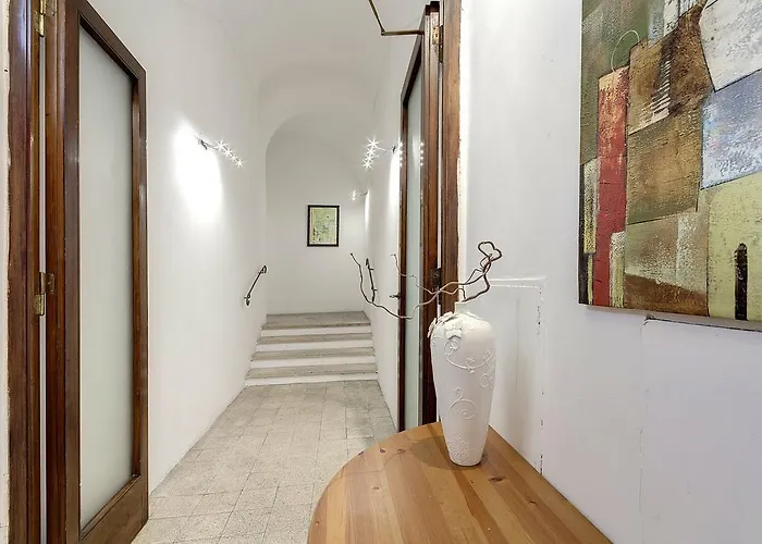 Lm Spagna Πανσιόν