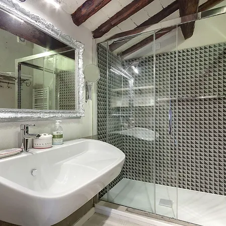 Konukevi Lm Spagna 4*